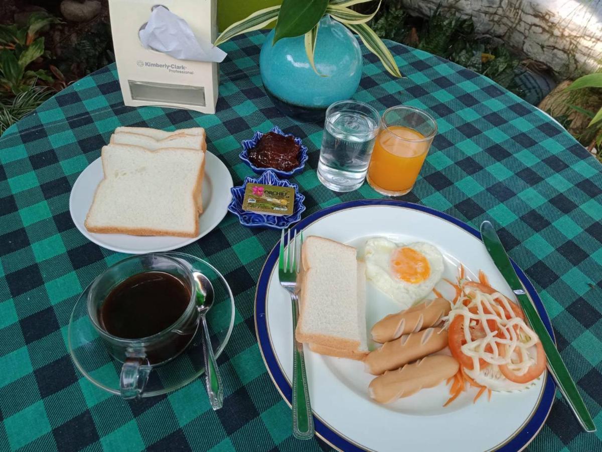 Haad Somboon House Hotel Bang Saphan Bagian luar foto